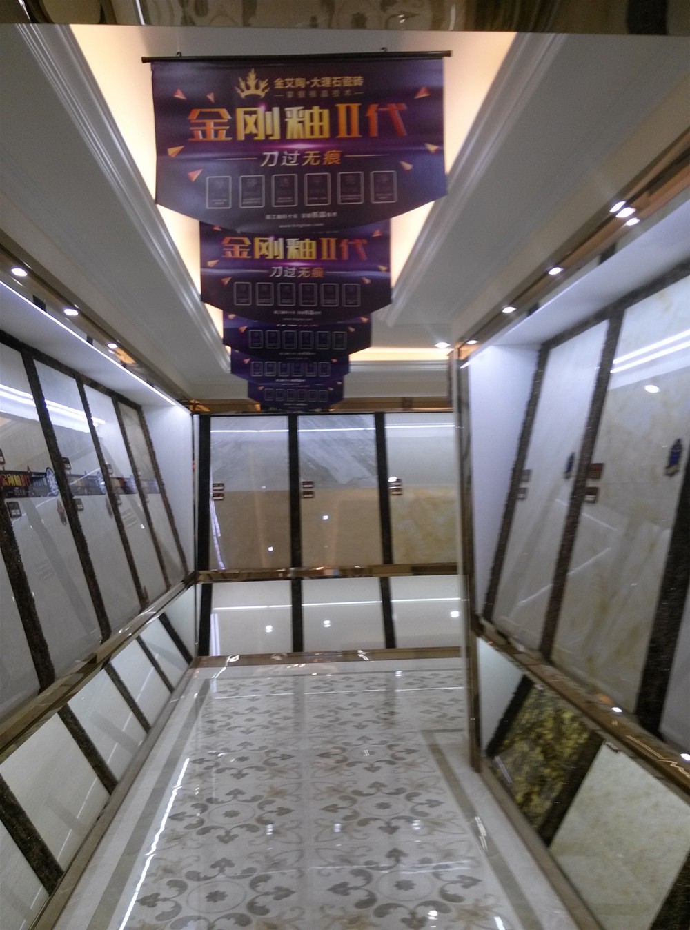 激情AV青青草陶瓷砖山西长治专卖店