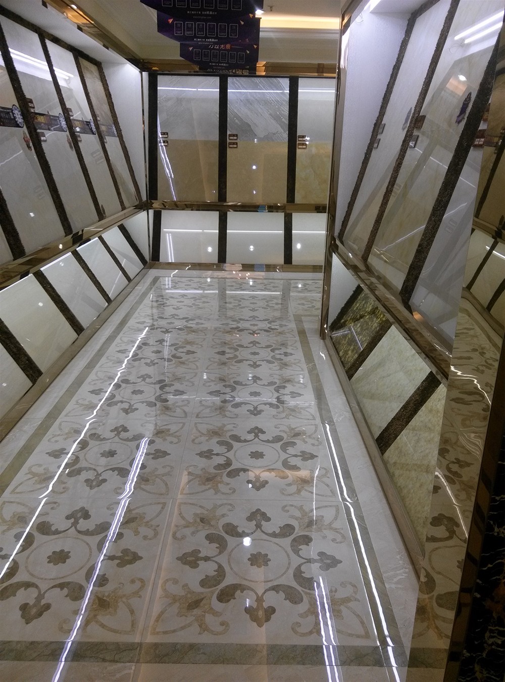 激情AV青青草陶瓷砖山西长治专卖店