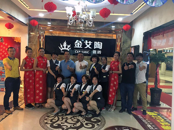 激情AV青青草陶总部代表及大同激情AV青青草陶团队合影