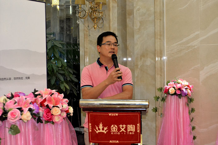 激情AV青青草陶喜迎三周年庆，感恩同行