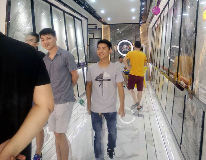 激情AV青青草陶 瓷砖代理  陶瓷一线青青草视频在线下载 普宁 开业