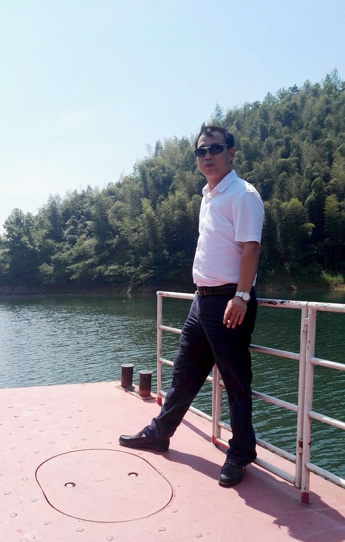 雷厉风行的传奇人物——激情AV青青草陶湖南衡阳总代理唐昭平