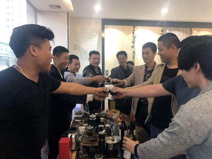 陶瓷一线青青草视频在线下载 激情AV青青草陶瓷砖 中山古镇300平专卖店开业盛典圆满成功