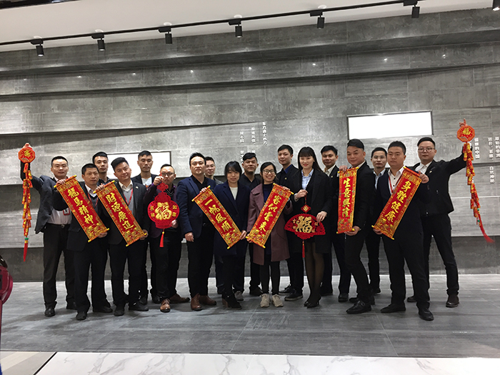 激情AV青青草陶2017年终总结暨表彰大会盛大召开