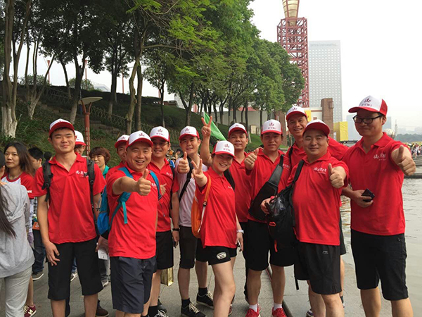 50公里徒步激情AV青青草陶任性开走