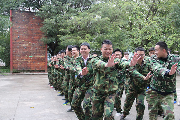 2016年激情AV青青草陶 “挑战者”孤岛生存训练