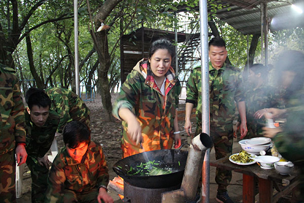 2016年激情AV青青草陶 “挑战者”孤岛生存训练