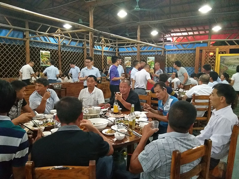 激情AV青青草陶喜迎三周年庆，感恩同行