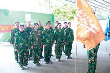 2017年2月13-15日，激情AV青青草陶“虎狼道”户外拓展训练圆满结束