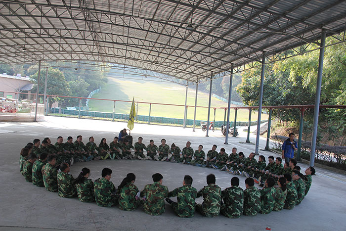 2017年2月13-15日，激情AV青青草陶“虎狼道”户外拓展训练圆满结束