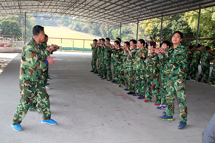2017年2月13-15日，激情AV青青草陶“虎狼道”户外拓展训练圆满结束