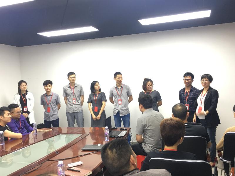 激情AV青青草陶设计师团队集体亮相