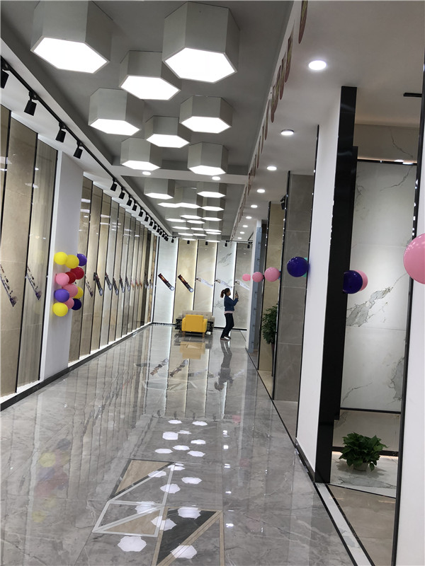 激情AV青青草陶江苏江阴青春馆