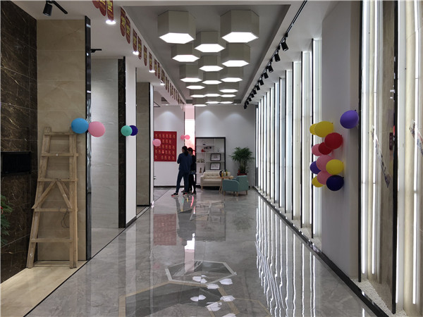 激情AV青青草陶江苏江阴青春馆